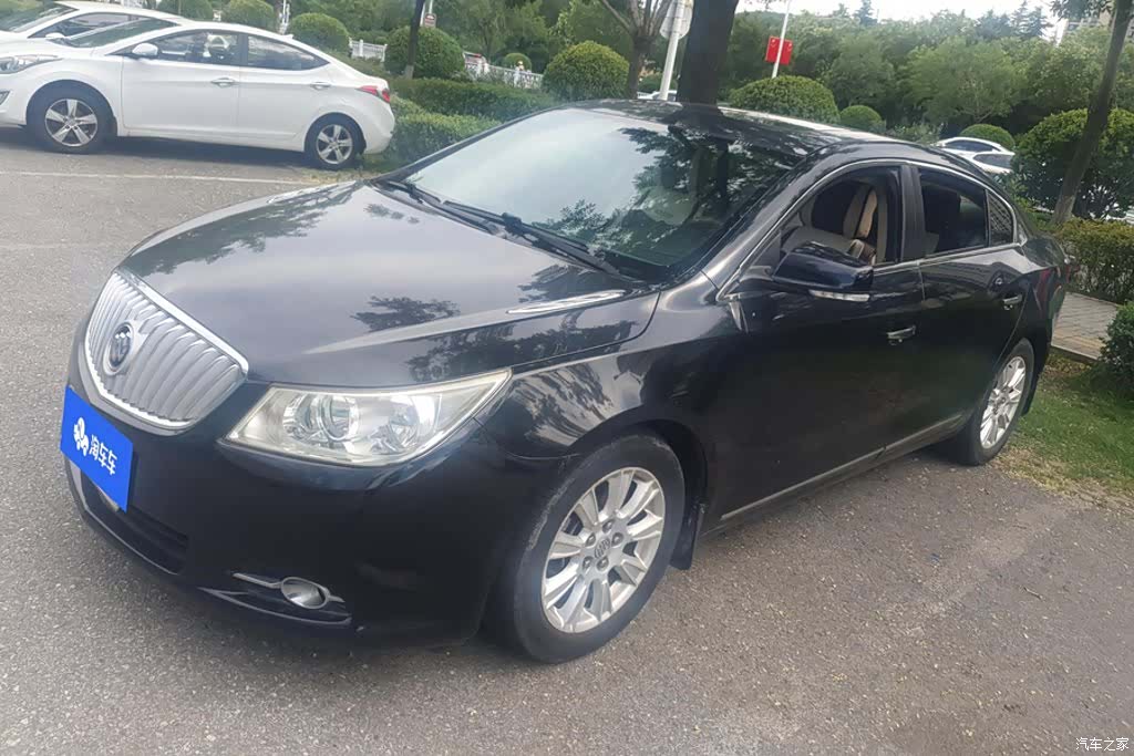 Buick LaCrosse, 2012 1