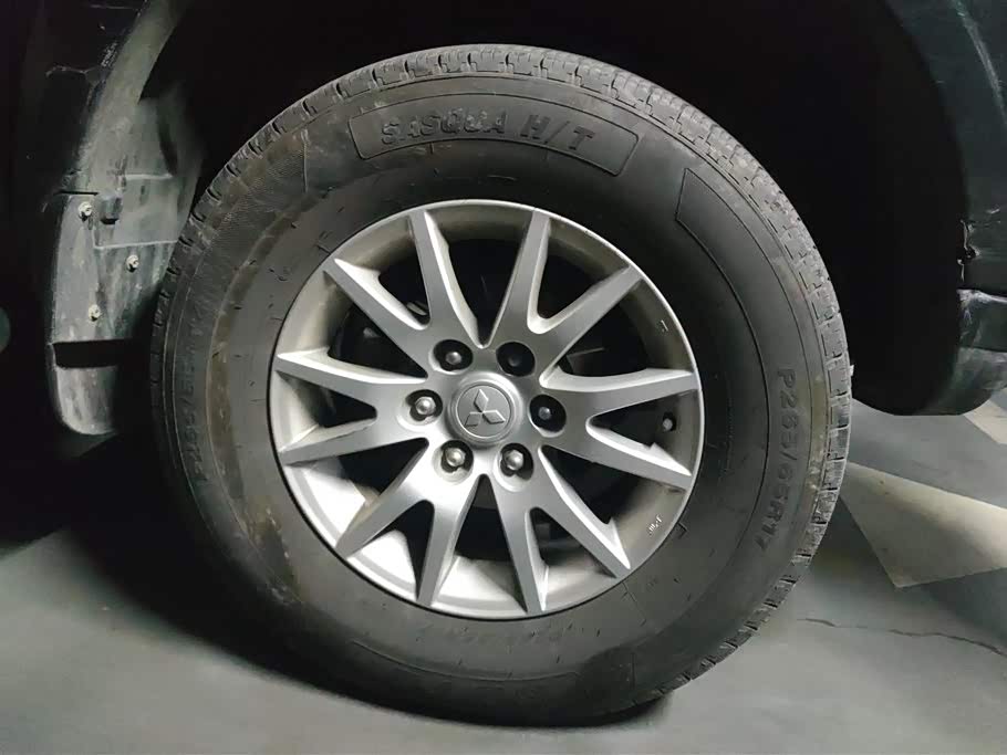 Mitsubishi Pajero Jinchang