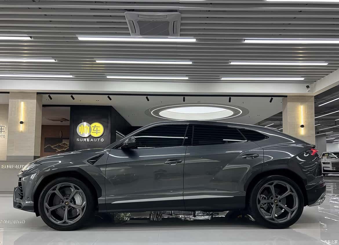 Lamborghini Urus, 2019 3