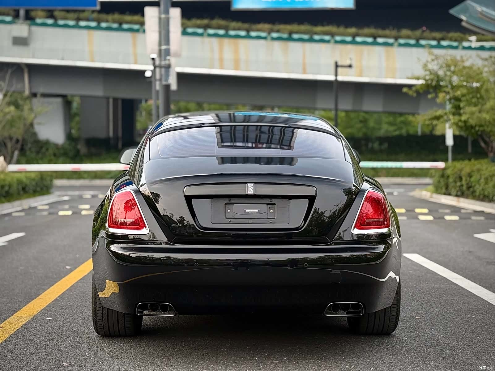 Rolls-Royce Wraith, 2022 3