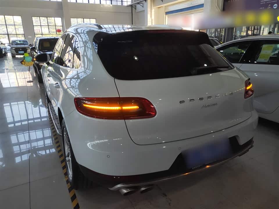 Porsche Macan