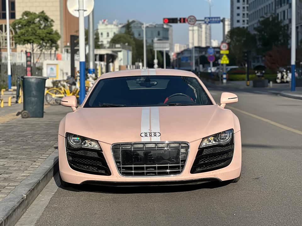 Audi R8
