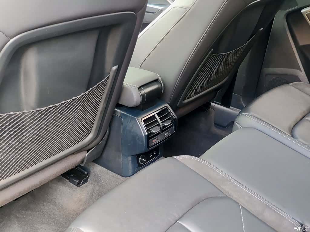Audi Q3, 2022 9