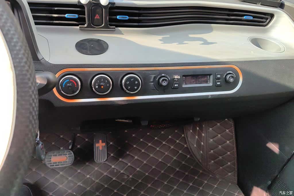 Wuling MINIEV, 2021 13