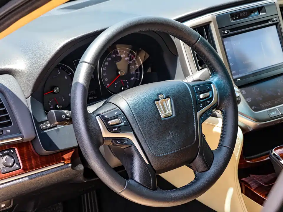 Toyota crown