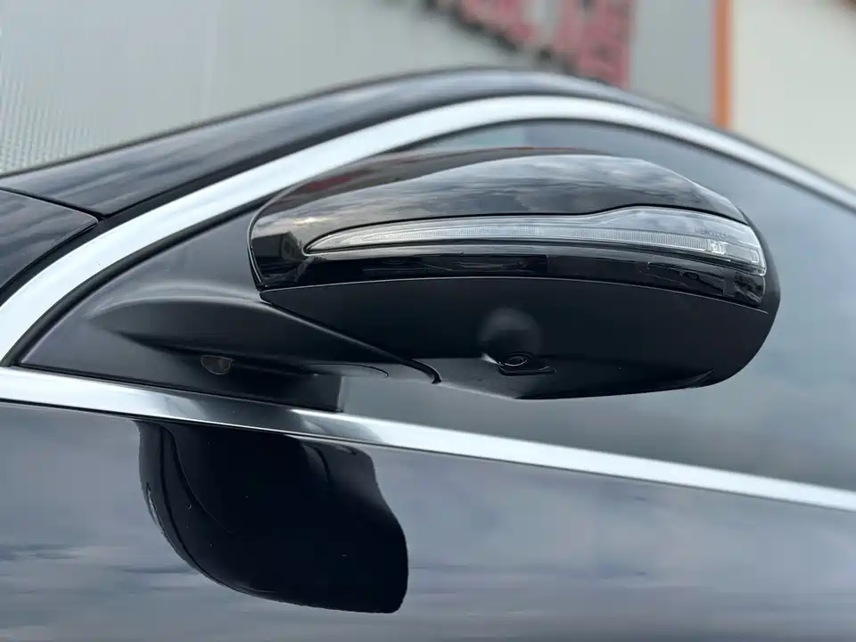 Mercedes-Benz EQC Mercedes-Benz EQC