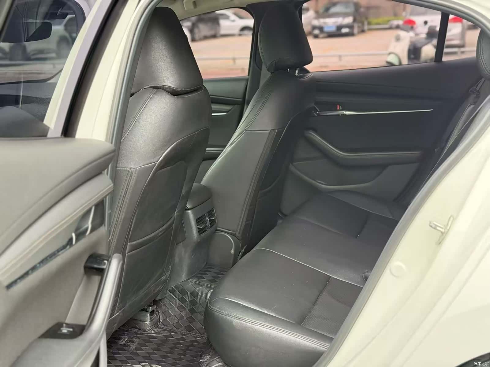 Mazda Mazda3, 2022 6