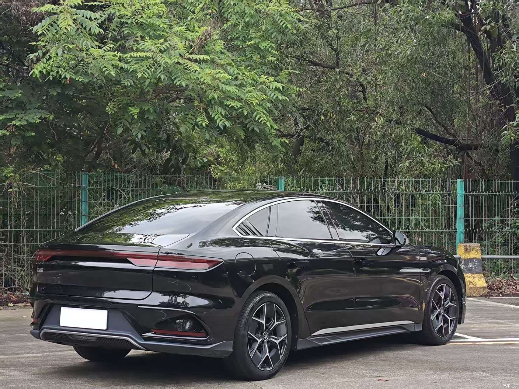 BYD Han, 2024 все фото