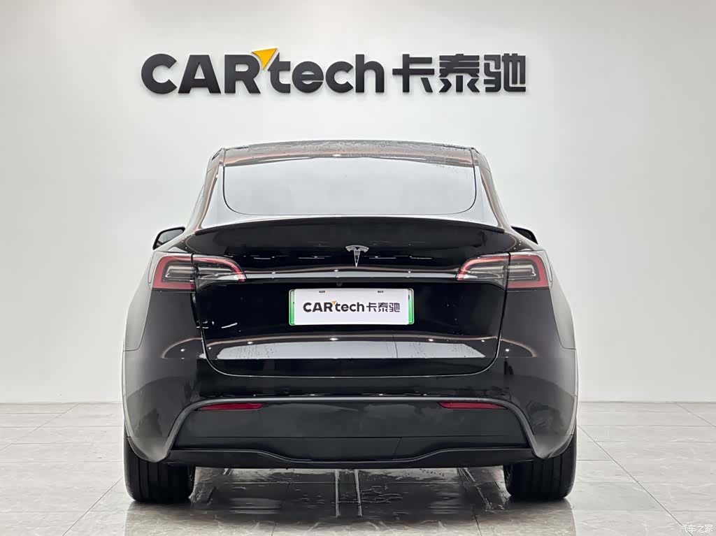 Tesla Model Y, 2024 4