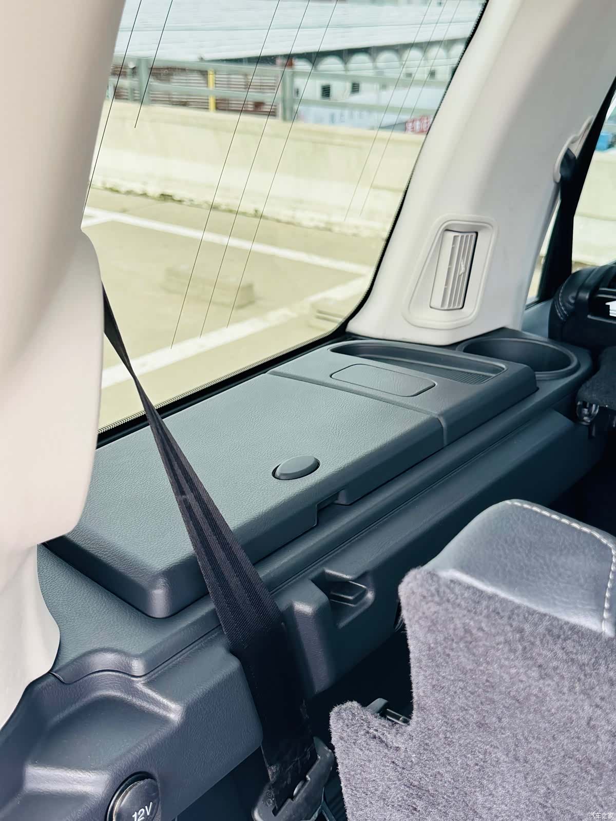 Land Rover Discovery, 2016 38