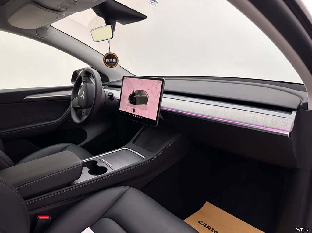 Tesla Model Y, 2023 11