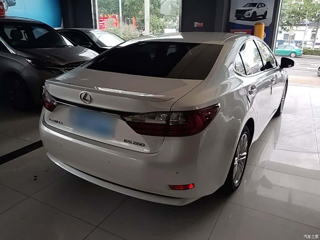 Lexus ES, 2017 7