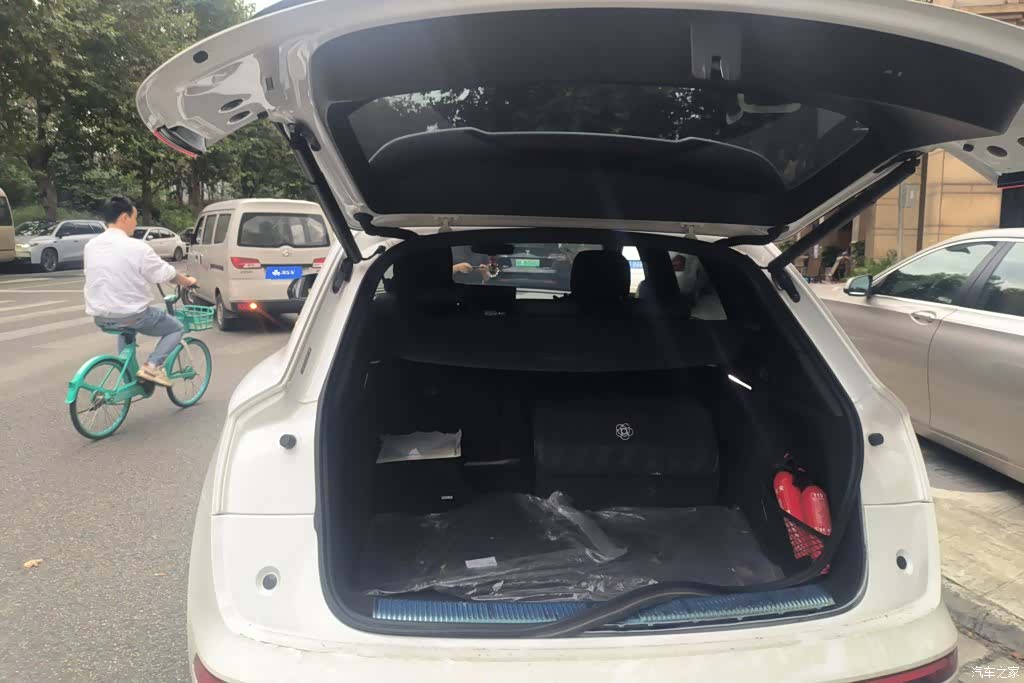 Audi Q5L, 2023 4