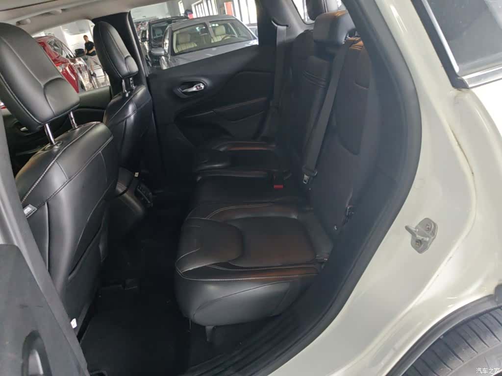 Jeep Cherokee, 2016 17