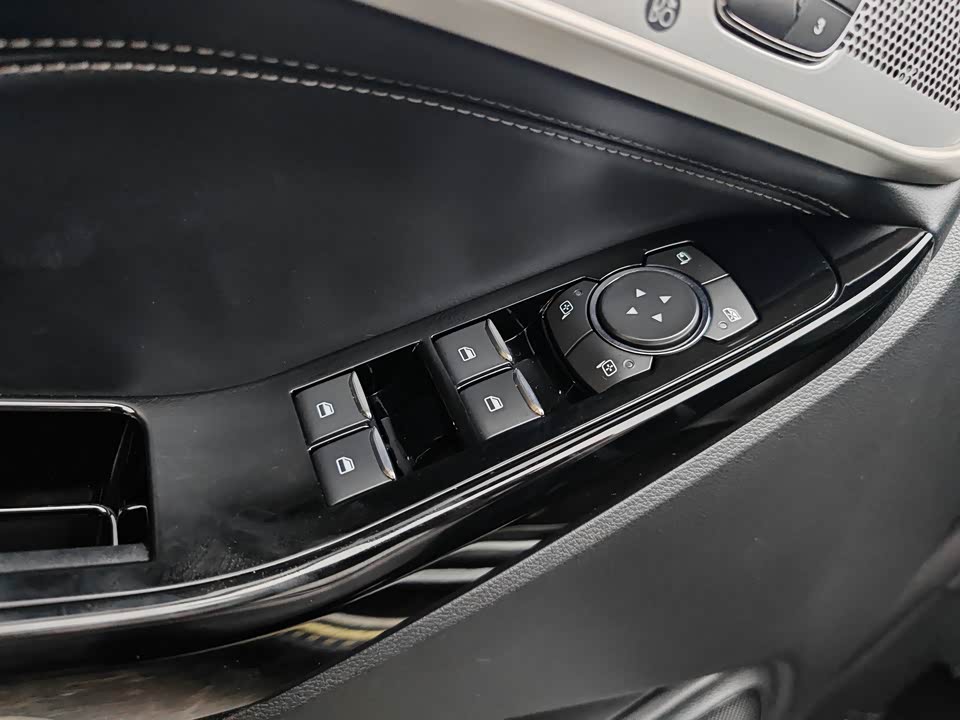 Ford Explorer Ford Explorer