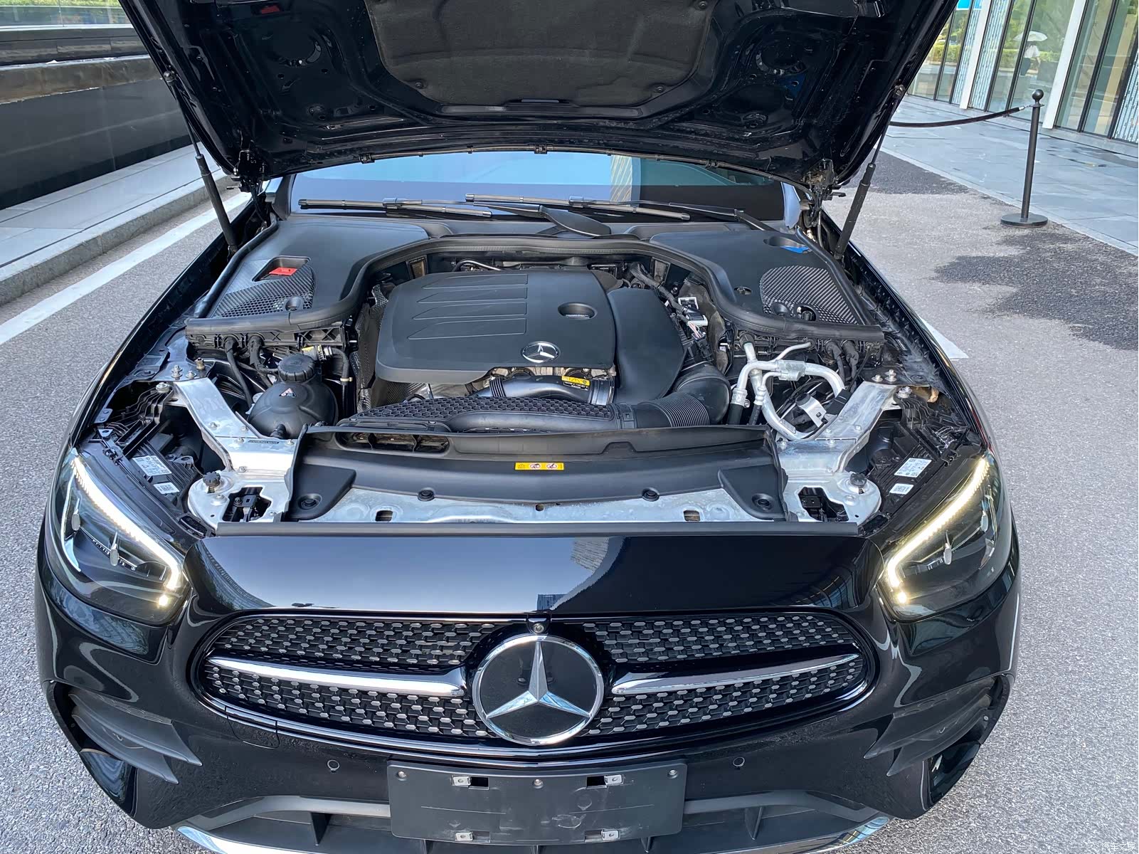 Mercedes-Benz E-Class, 2023 27