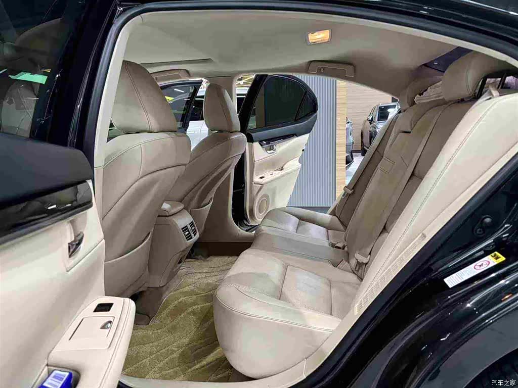 Lexus ES, 2015 13