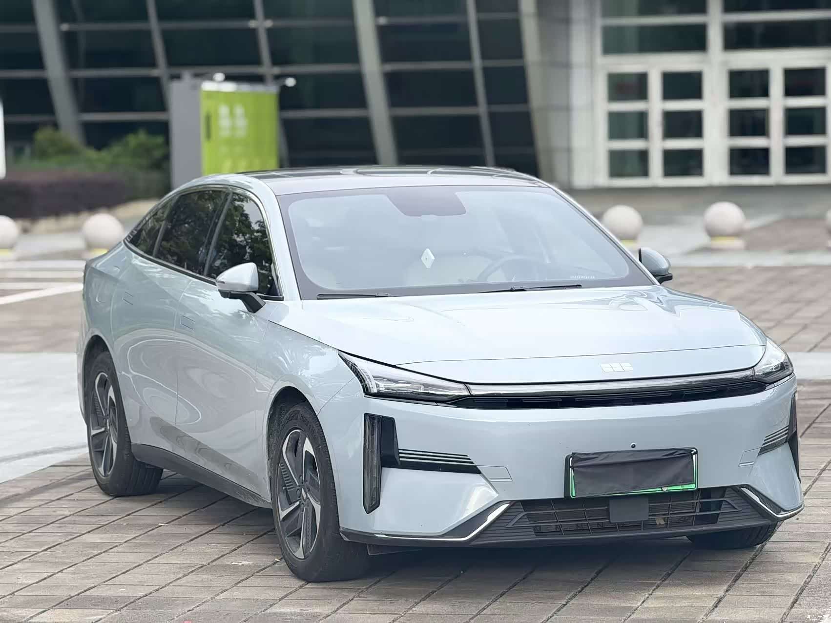 Geely Galaxy L6, 2023 2