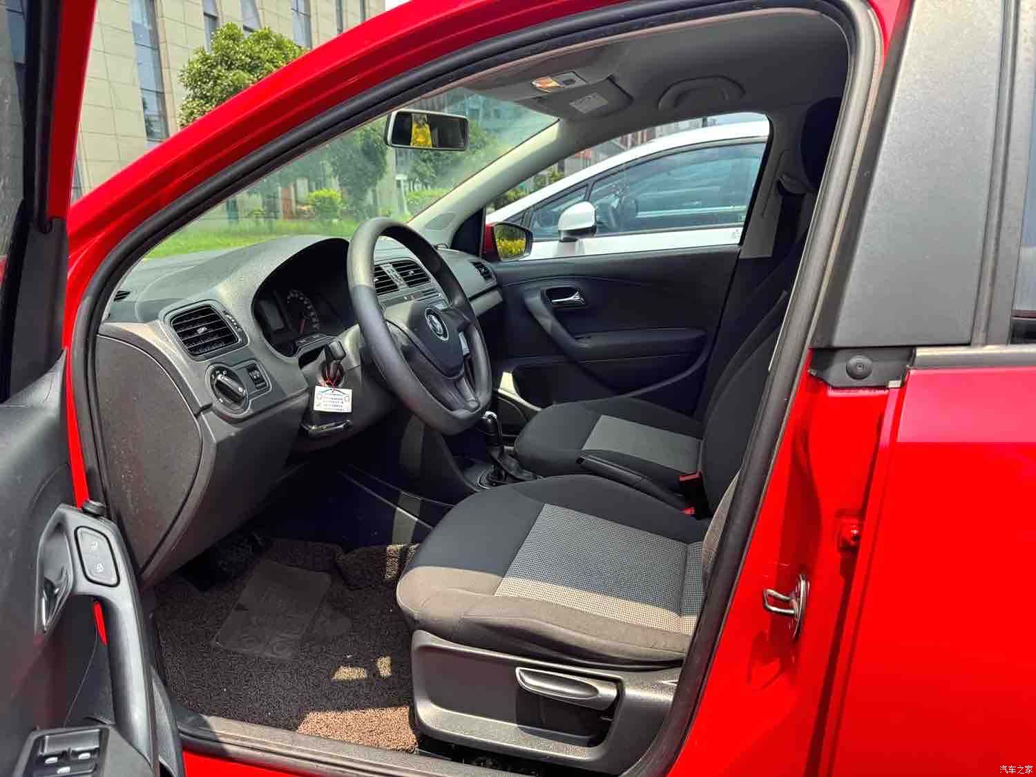 Volkswagen Polo, 2017 все фото
