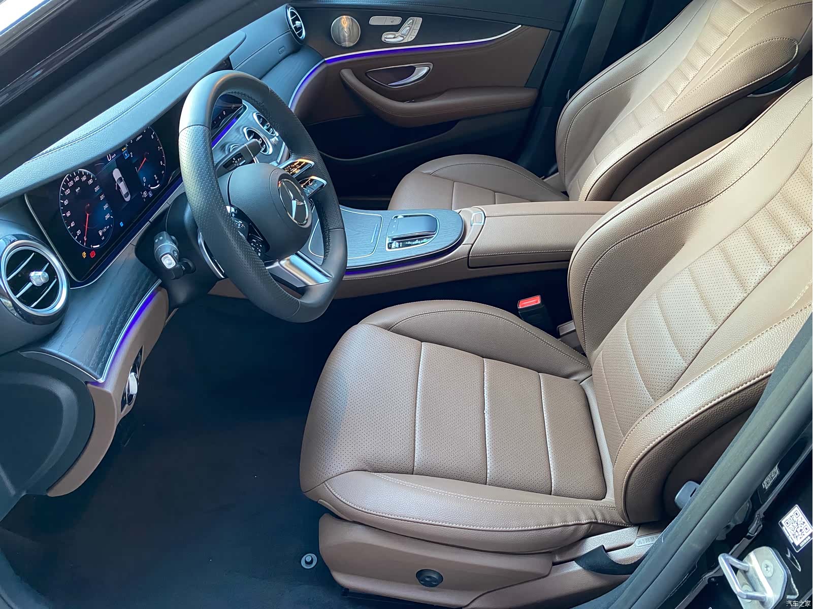 Mercedes-Benz E-Class, 2023 21