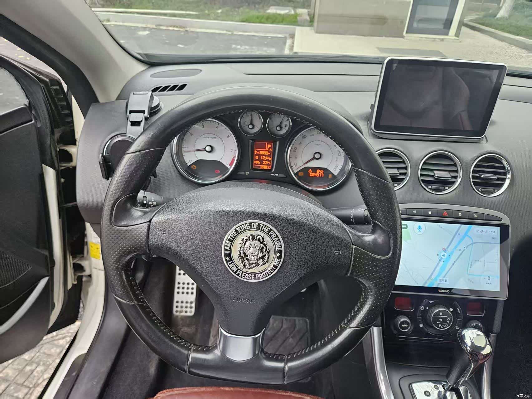 Peugeot 308, 2011 7