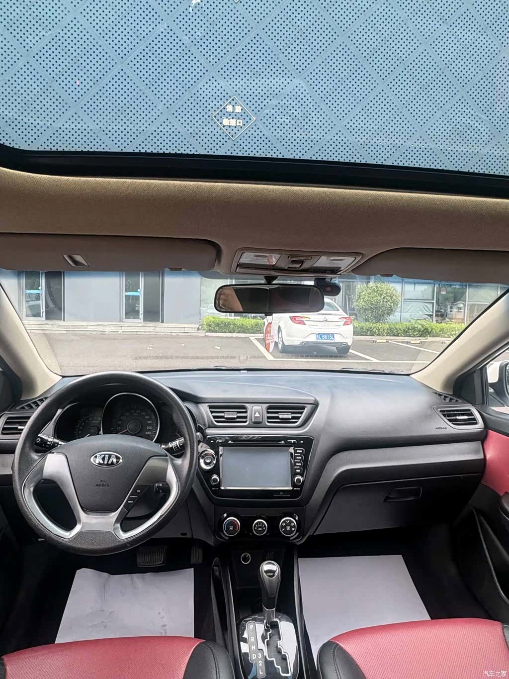 Kia K2, 2015 8