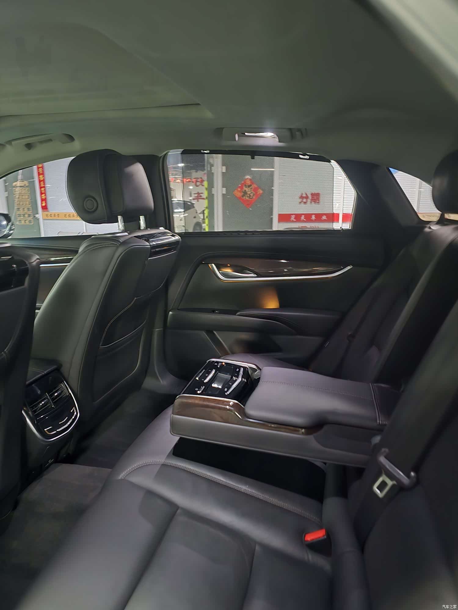 Cadillac XTS, 2013 10