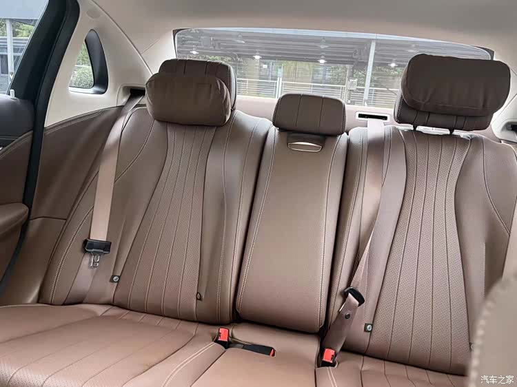 Mercedes-Benz E-Class, 2021 13