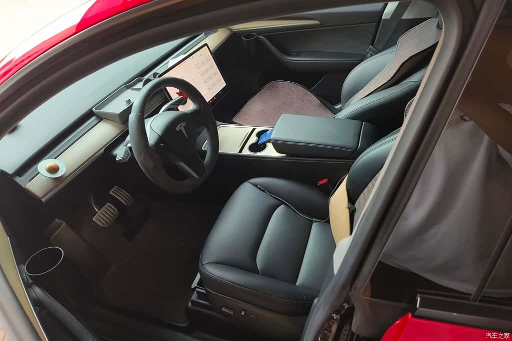 Tesla Model Y, 2023 9