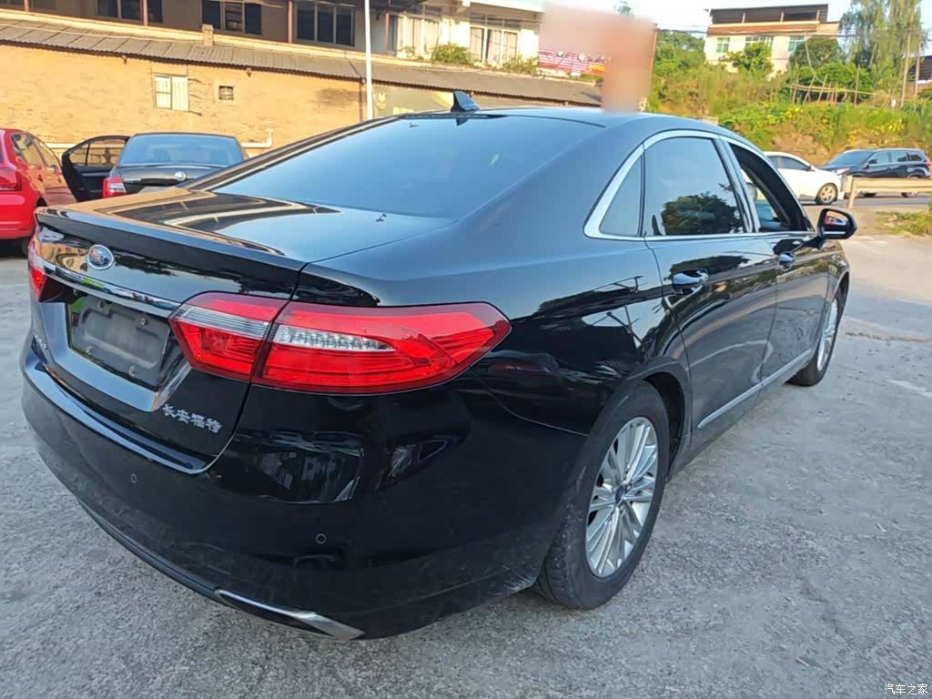 Ford Taurus, 2018 7