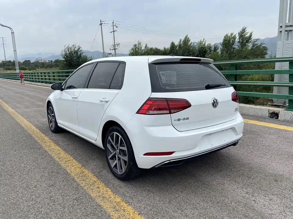 Volkswagen golf
