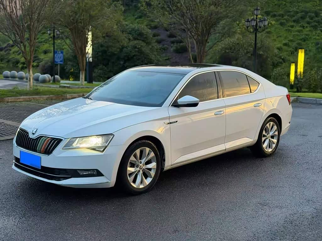 Skoda Superb 2018 TSI330 DSG Comfort V