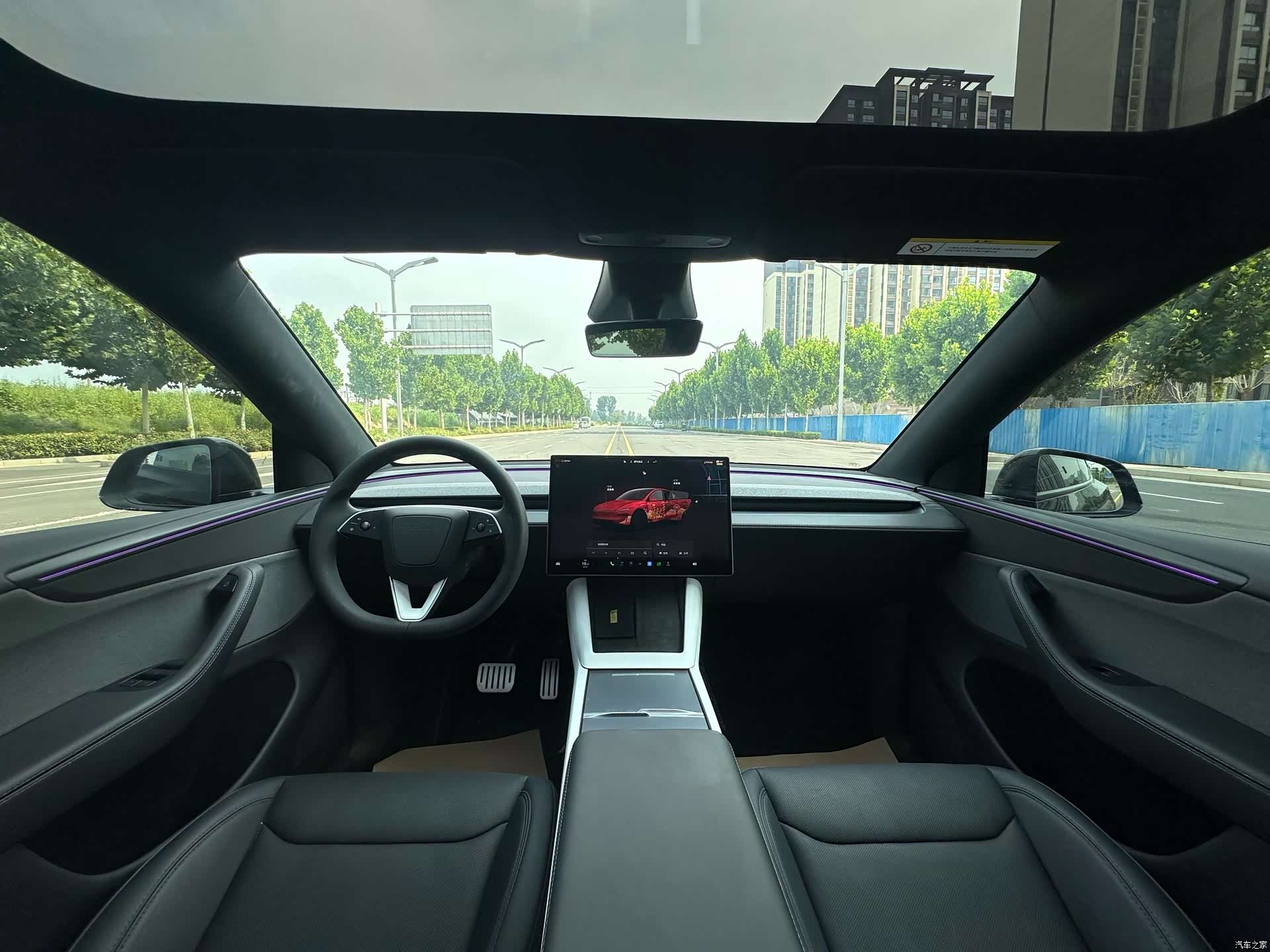 Tesla Model Y, 2026 все фото