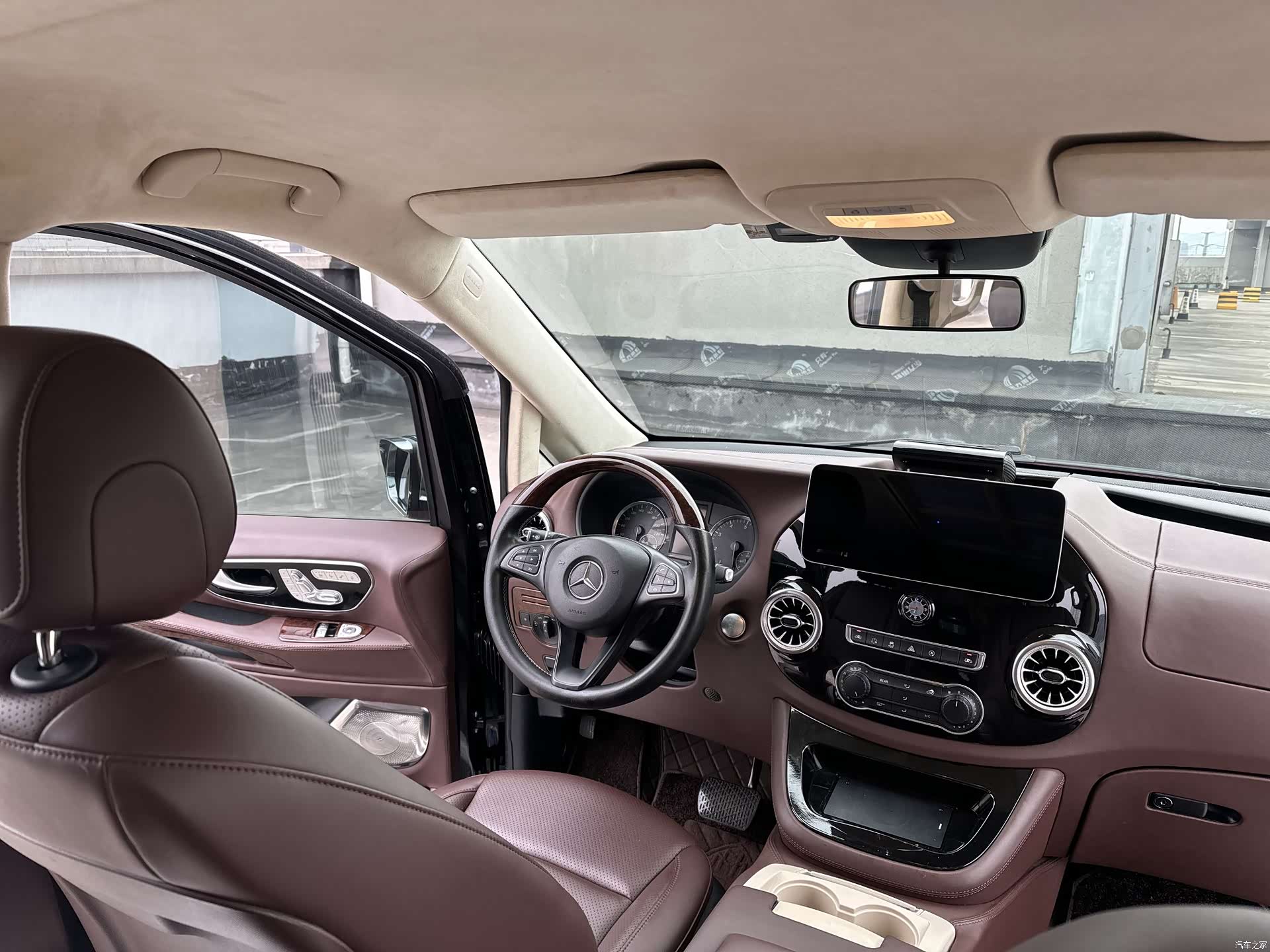 Mercedes-Benz V-Class, 2019 15