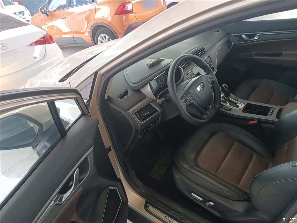 Geely Emgrand, 2018 12