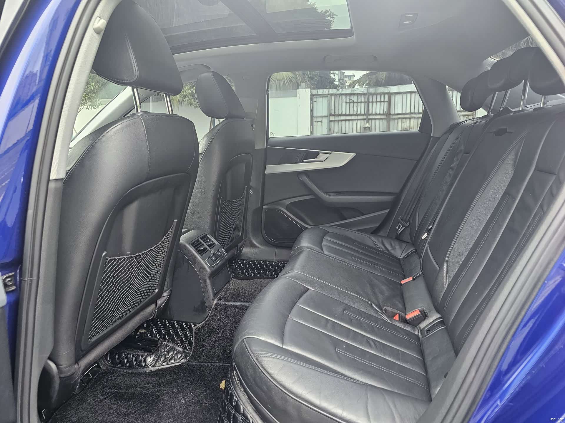 Audi A4L, 2018 все фото