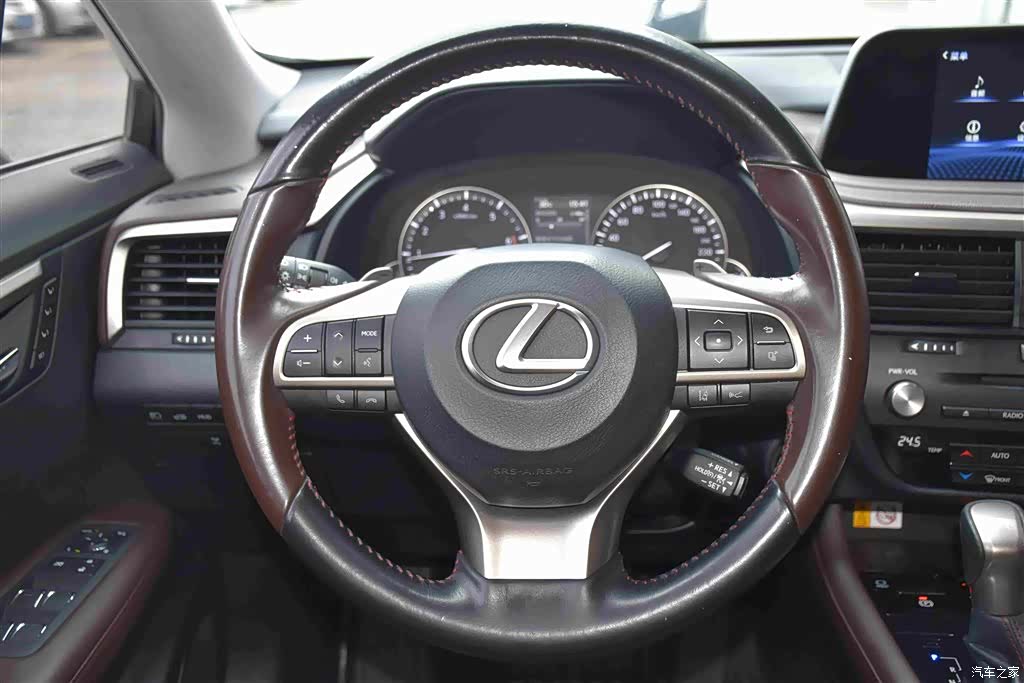 Lexus RX, 2022 11