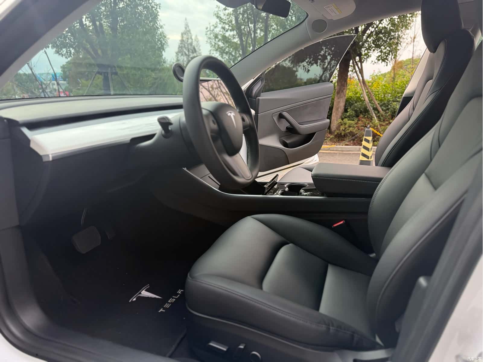 Tesla Model 3, 2021 4