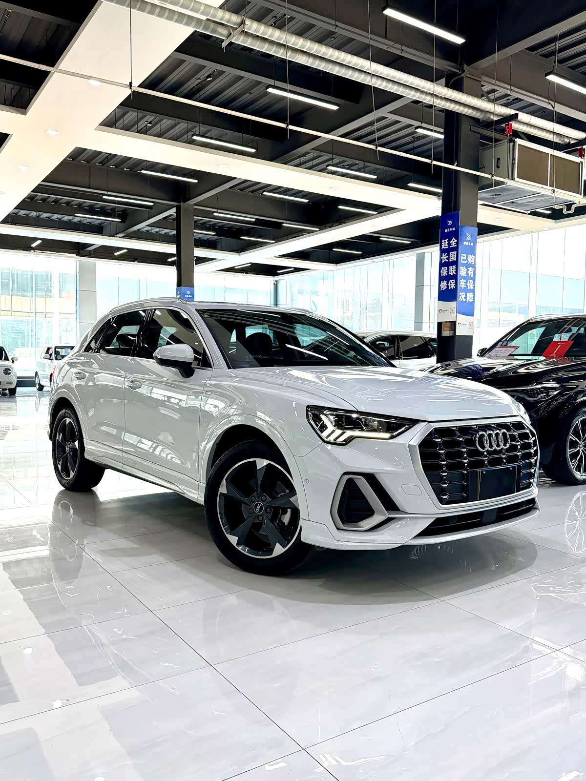 Audi Q3, 2023 3