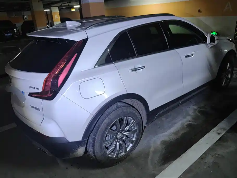 Cadillac XT4