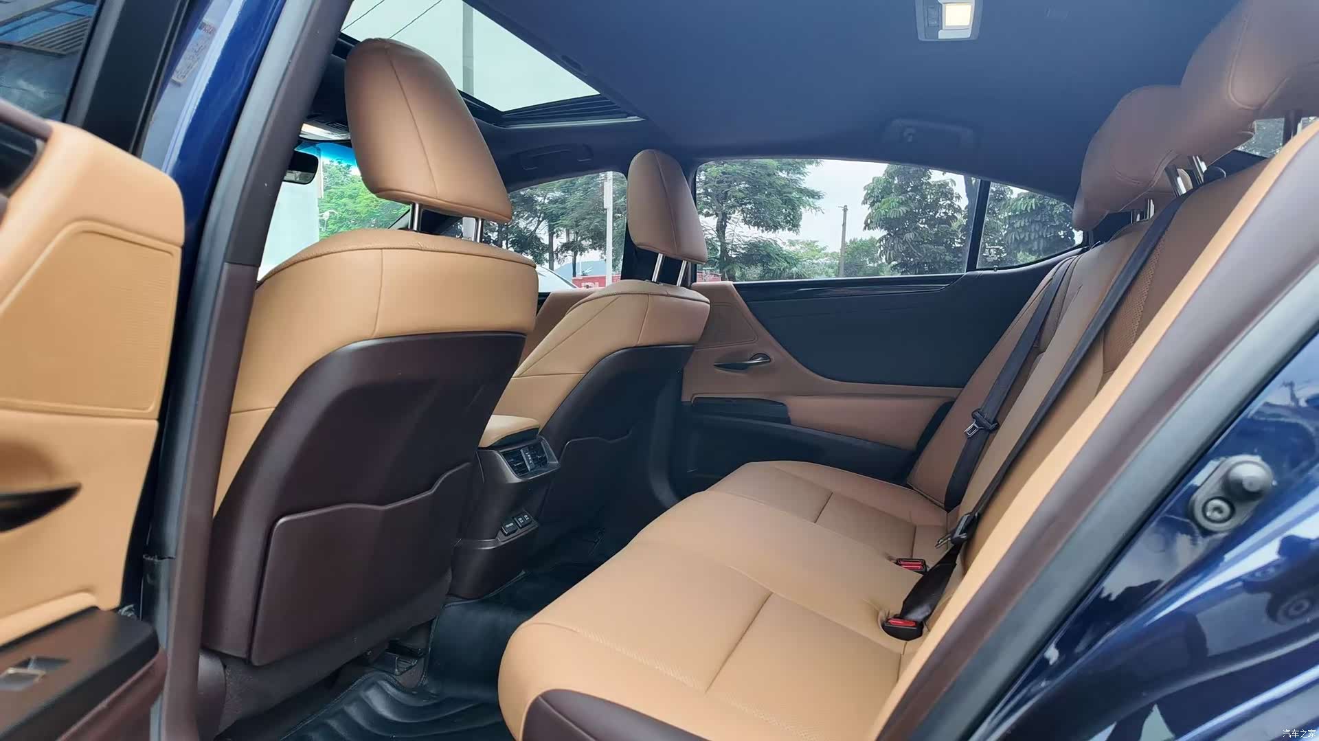 Lexus ES, 2021 7