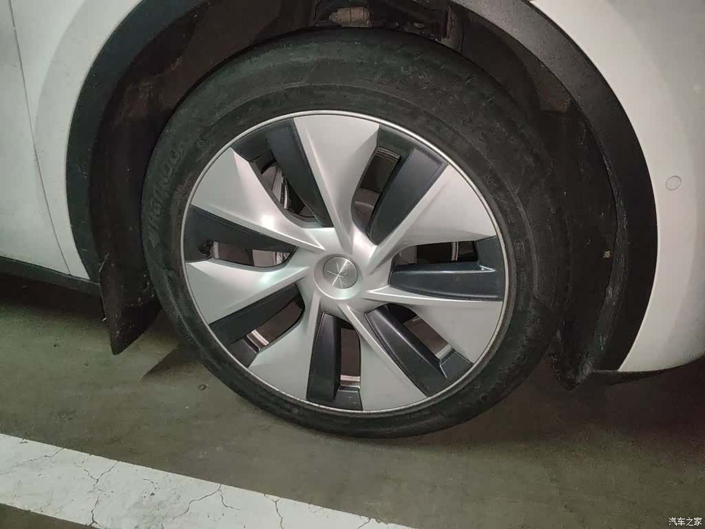 Tesla Model Y, 2021 8
