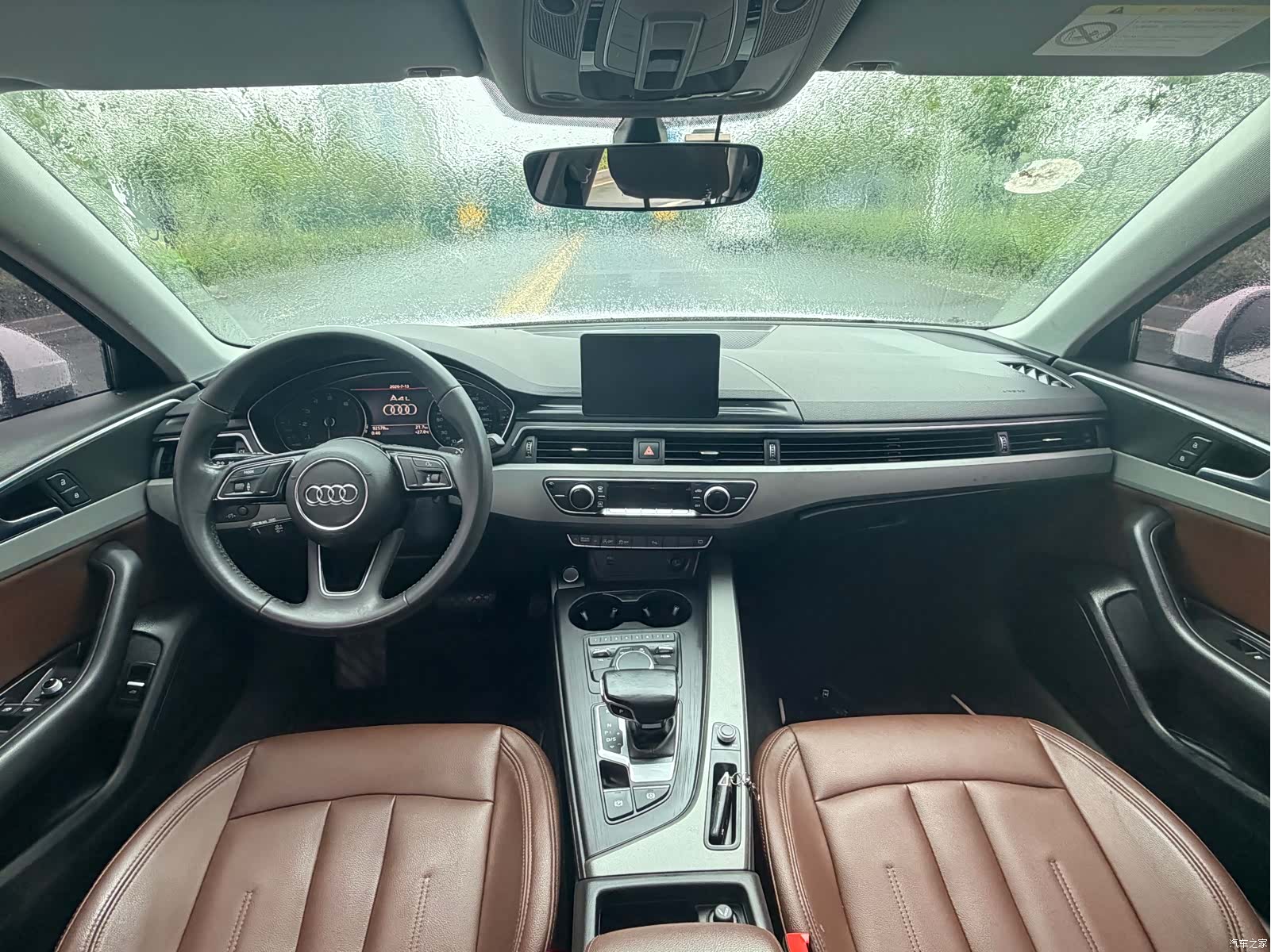Audi A4L, 2018 все фото