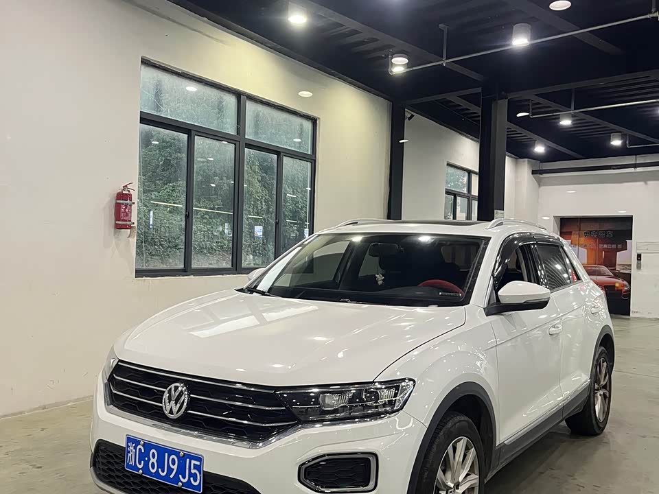 Volkswagen T-ROC exploring Songs