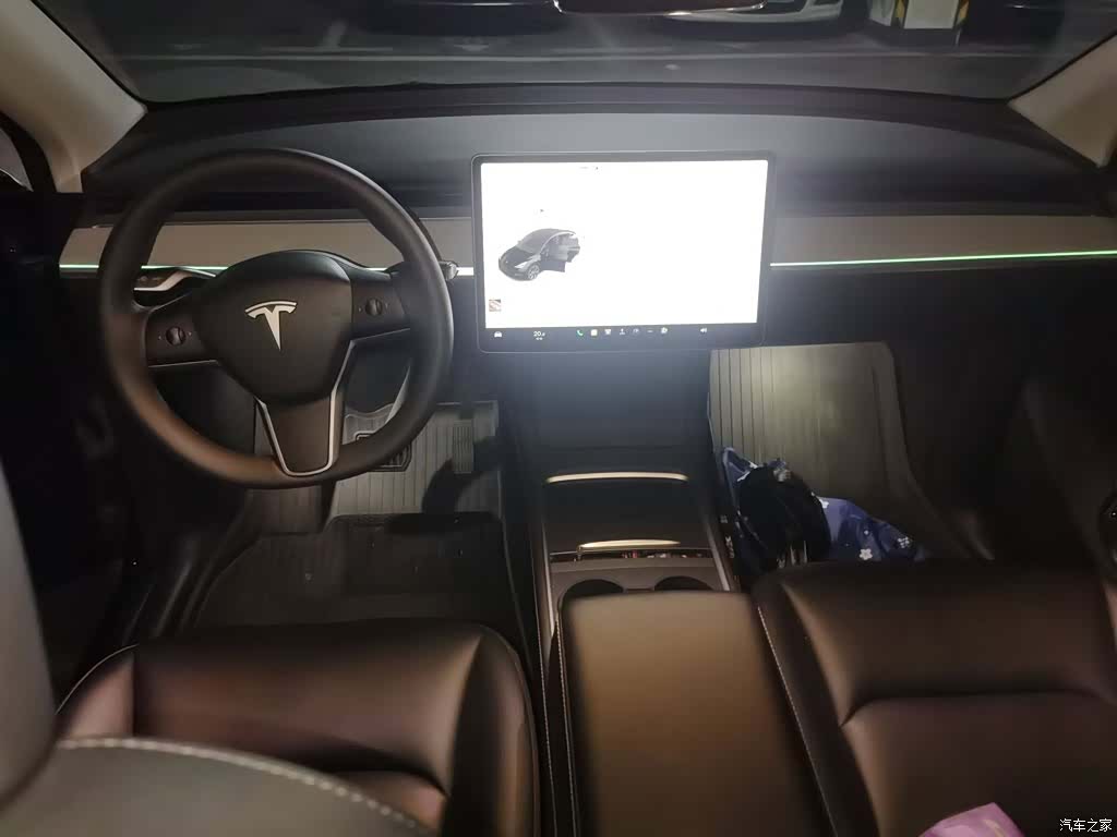 Tesla Model Y, 2024 13