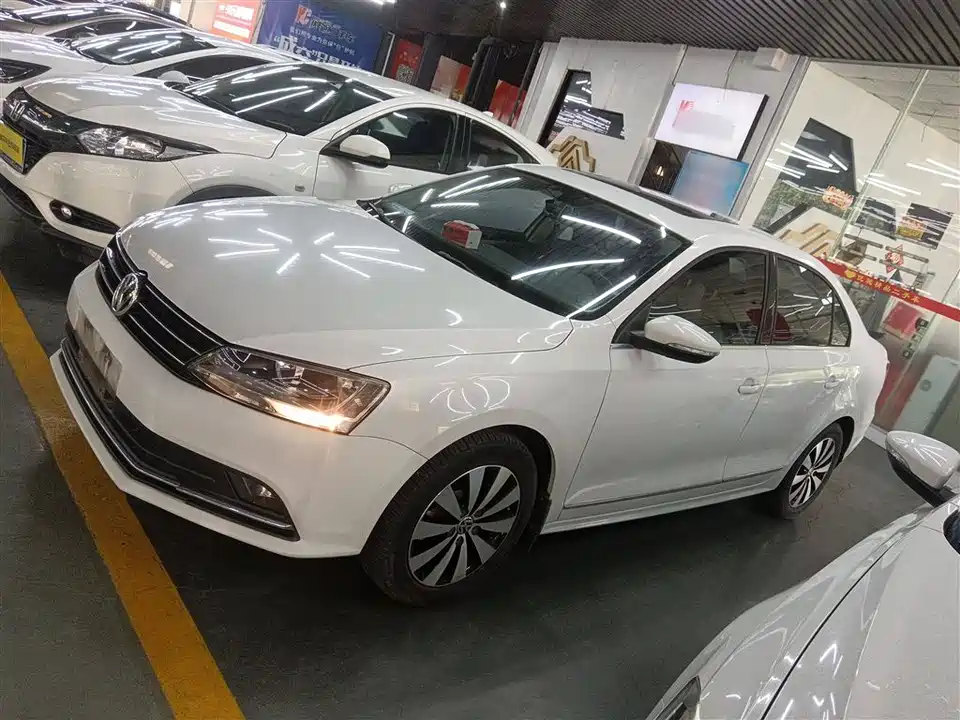 Volkswagen Sagitar