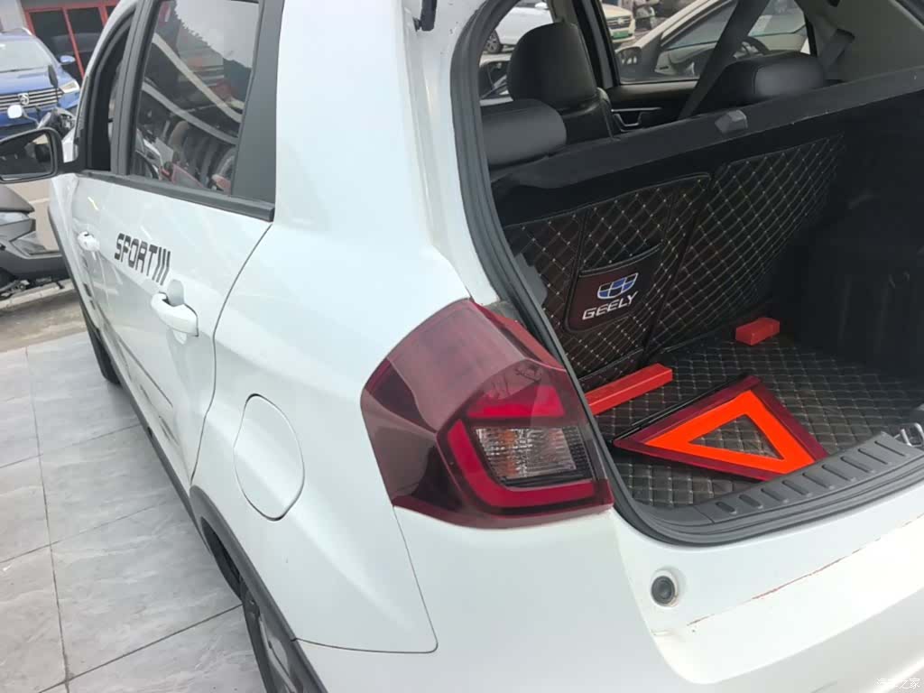 Geely X3, 2020 все фото