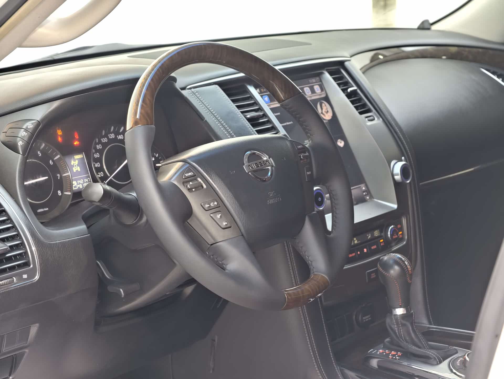 Nissan Patrol, 2017 14