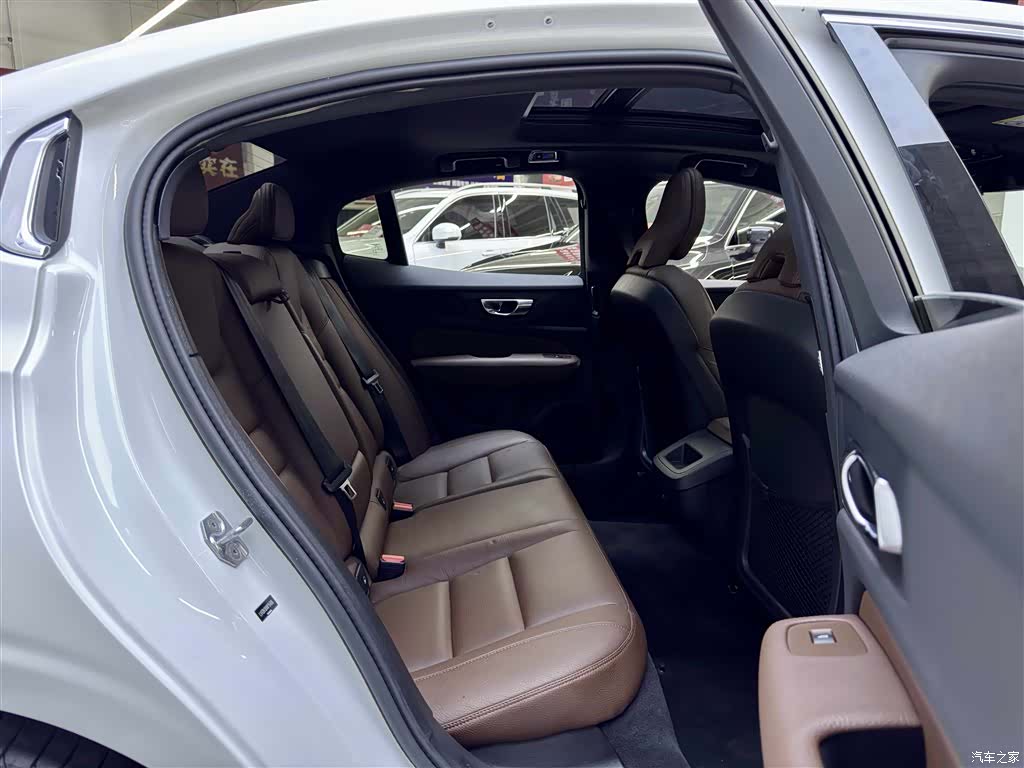 Volvo S60, 2021 7