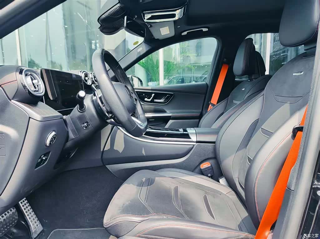 Mercedes-Benz GLC, 2025 10